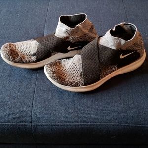 Nike Free RN Motion Flyknit